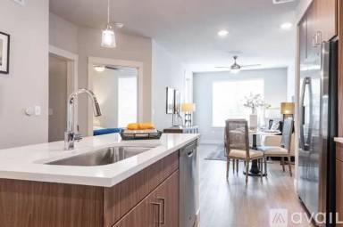 Main picture of Luxe at Mile High