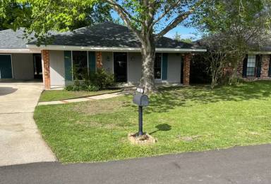 Main picture of 128 Longfellow Dr