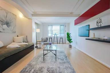 Main picture of River Court Condominiums