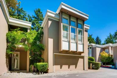 Main picture of 606 Bellevue Way SE