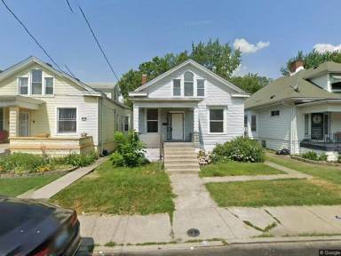 Main picture of 658 S 35th St