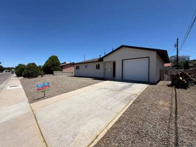 Main picture of 1512 Clancy Dr NE