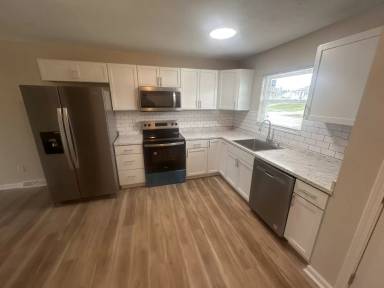 Main picture of 1311 Farmingdale Dr