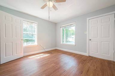 Main picture of 4810 Carmen St