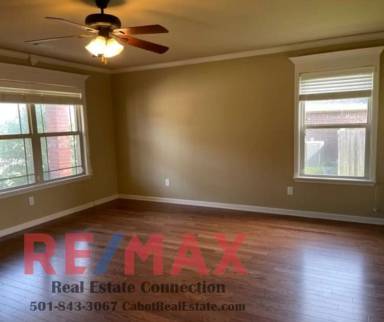 Main picture of 12 Darlington Dr