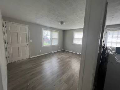 Main picture of 216 Mill St