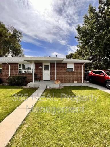 Main picture of 2224 2nd St