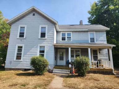 Main picture of 1715 State St