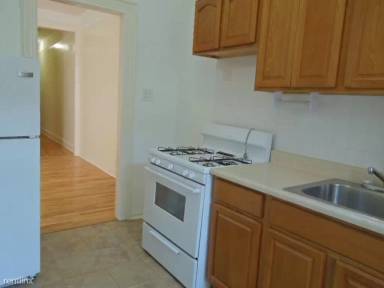 Main picture of 674 Lincoln Pl