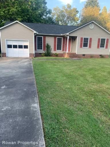 Main picture of 704 Mooresville Rd