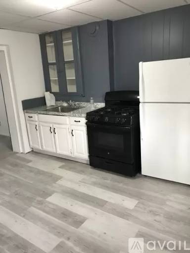 Main picture of 240 4th St