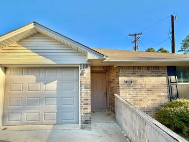 Main picture of 3992 Duchess Dr