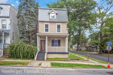 Main picture of 1001 N 19th St