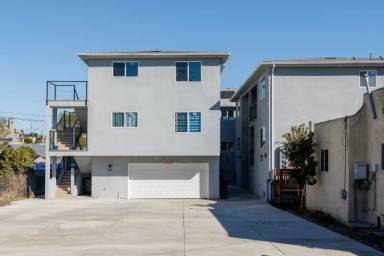 Main picture of 3728 Acacia St