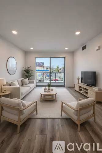 Main picture of 6535 Melrose Ave