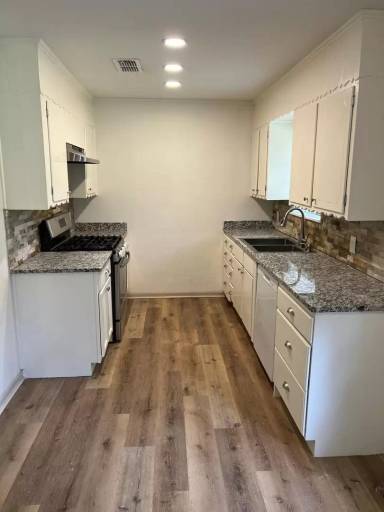 Main picture of 807 Lincoln Dr