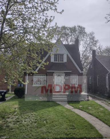 Main picture of 19352 Waltham St