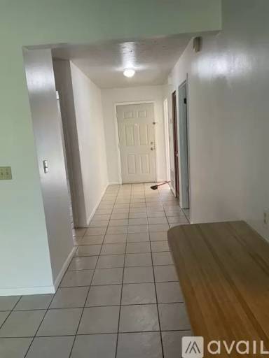 Main picture of 814 Poinciana St