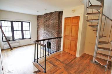 Main picture of 158 W 76th St