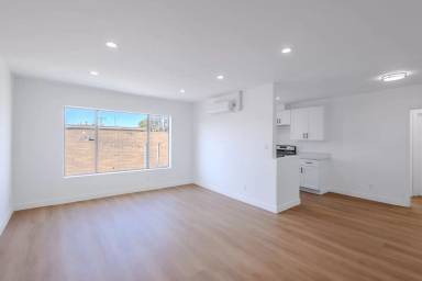 Main picture of 4639 W 17th St