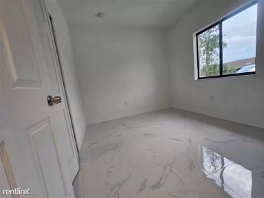 Main picture of 2759 NW 58th St