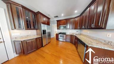 Main picture of 32 Ward St
