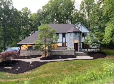 Main picture of 102 Longfellow Close