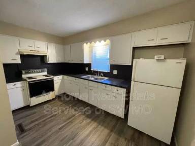 Main picture of 920 South Ave