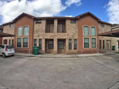 Main picture of 1304 W Fig Ave