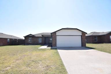 Main picture of 5402 Bridle Dr