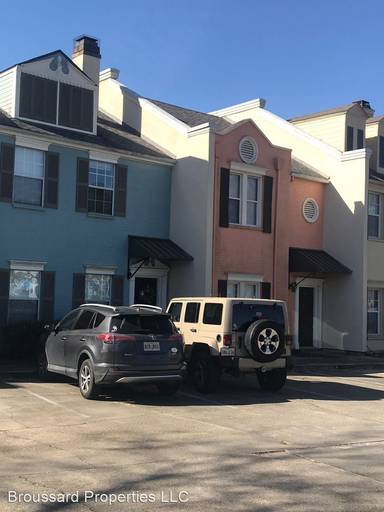 Main picture of 300 General Mouton Ave