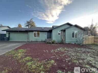 Main picture of 842 Lockhaven Dr N