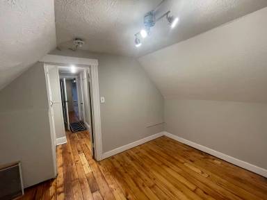 Main picture of 123 Griffith St