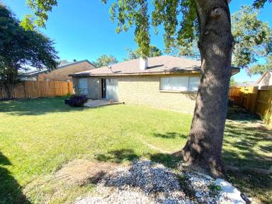 Main picture of 16623 Castle Fraser Dr