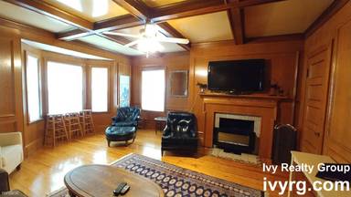 Main picture of 382 Broadway