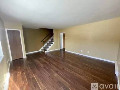 Main picture of 4 Suncrest Dr