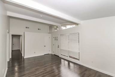 Main picture of 5194 Warfield Dr