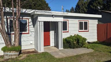 Main picture of 3983 T St