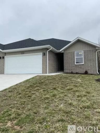Main picture of 1005 N Missouri Dr