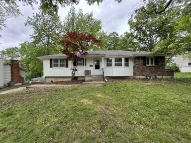Main picture of 8114 Hardy Ave