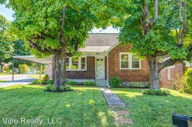 Main picture of 1700 Stewart Pl