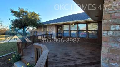 Main picture of 125 N Blake Dr