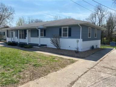 Main picture of 704 E Culton St