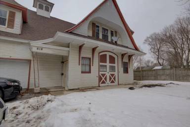 Main picture of 614 E 15th St