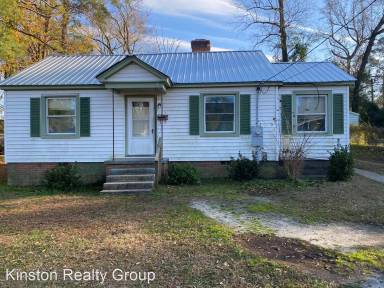 Main picture of 305 Woodlawn Dr