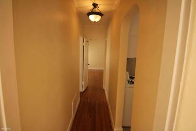 Main picture of 315 N La Peer Dr