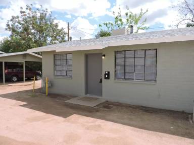 Main picture of 422 S Wilbur