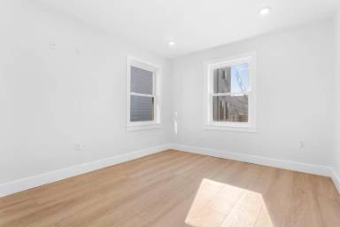 Main picture of 116 E Huntingdon St