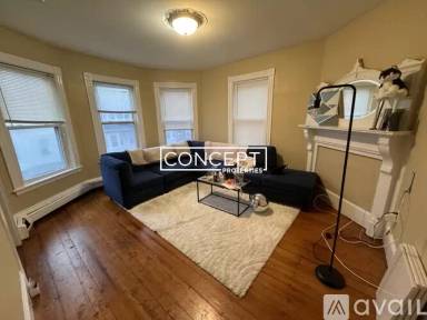 Main picture of 44 Hillside St