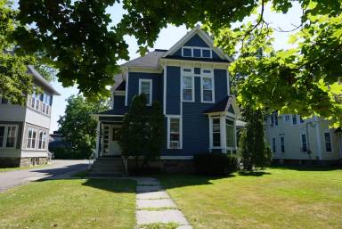 Main picture of 312 Woodward Ave
